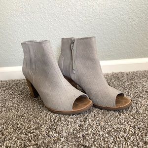 Toms Open Toe Booties Size 8
